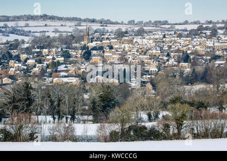 Das malerische Dorf Painswick in den Cotswolds nach einem Schneefall, Gloucestershire, VEREINIGTES KÖNIGREICH Stockfoto