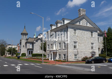 Blick entlang N Front Street in der Nähe des Susquehanna River in Harrisburg, Pennsylvania, USA. Stockfoto