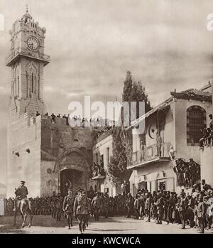 Weltkrieg 1 im Nahen Osten. Allgemeine Edmund Allenby, Jerusalem durch das Jaffa-tor. Er ging, ohne pomp am 04.12.11, 1917, am Tag nach seiner Erfassung. Unmittelbar hinter General Allenby sind der Kommandant der Französischen und Italienischen Abordnungen in die palästinensische Kampagne verknüpft. (BSLOC 2013 1 71) Stockfoto