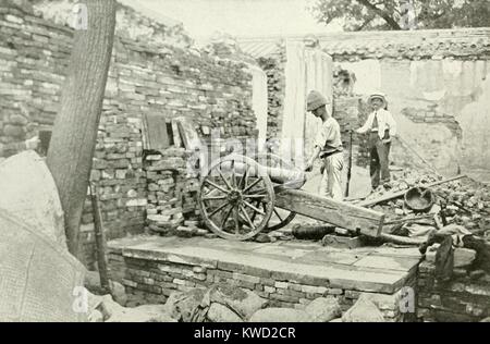 Die internationale Gewehr, der Beijings ausländische Gesandtschaft war Jerry - manipuliert Brand, der durch eine marine Gunner. Während die Verteidigung der diplomatischen Gemeinschaft, der 1858 vintage Gewehr war an Boxer Rebellen und die chinesische Armee feuerte, von Anfang Juli bis Mitte August, 1900. Im 1963 gedrehten Film, 55 TAGE IN PEKING, wurde nach dem Krieg (BSLOC 2017 20 14) Stockfoto