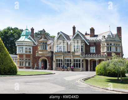 Das Herrenhaus von Garten, Bletchley Park, Sherwood, Bletchley, Milton Keynes, Buckinghamshire, England, Vereinigtes Königreich Stockfoto