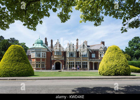 Das Herrenhaus von Garten, Bletchley Park, Sherwood, Bletchley, Milton Keynes, Buckinghamshire, England, Vereinigtes Königreich Stockfoto