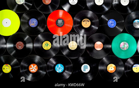 Eine Wand der alten Schallplatten Stockfoto