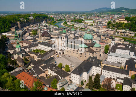 Toller Blick über die Salzburger Altstadt vom Festungsberg. Stockfoto