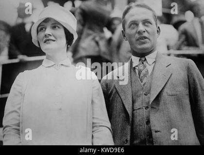 Bobby Jones mit seiner Frau, Maria Reis Malone Jones, Ca. 1925. Von 1922 bis 1927, während die dominierenden Amateur golf, Jones heiratete und nahmen an der Georgia Tech, Harvard College und der Emory University School of Law. (BSLOC 2015 17 113) Stockfoto