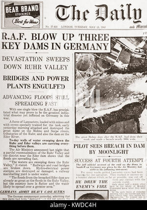 Artikel aus dem Daily Telegraph vom 18. Mai 1943 die Berichterstattung über die Operation züchtigen, einen Angriff auf die Deutschen Talsperren, die am 16. - 17. Mai 1943 von der Royal Air Force Nr. 617 Squadron, danach bei der Dam Busters bekannt, mit einem eigens errichteten "Bouncing bomb". Die Möhne und Edersee Dämme wurden verletzt, was zu katastrophalen Überschwemmungen des Ruhrgebiets und der Dörfer in der Eder Valley in Deutschland. Stockfoto