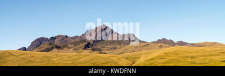 Ruminahui Vulkans (4.721 m) in den ecuadorianischen Anden. Südlich von Quito Cotopaxi National Park. Stockfoto