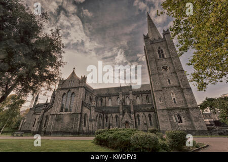 Saint Patrick's Cathedral (National Cathedral der Kirche von Irland, 1191 gegründet). Im gotischen Stil. Dublin, Irland. Stockfoto