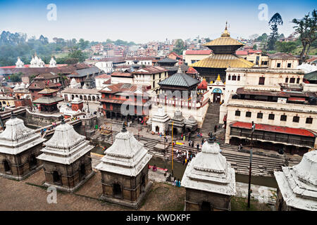 Panorama Ansicht von Pashupatinath Tempel und Einäscherung Ghats, Khatmandu Stockfoto