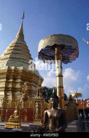 Innenhof des Wat Phra That Doi Suthep, Chiang Mai, Thailand Stockfoto