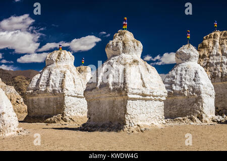 Viele Stupas in der Nähe von Shey Kloster in Ladakh, Indien. Stockfoto