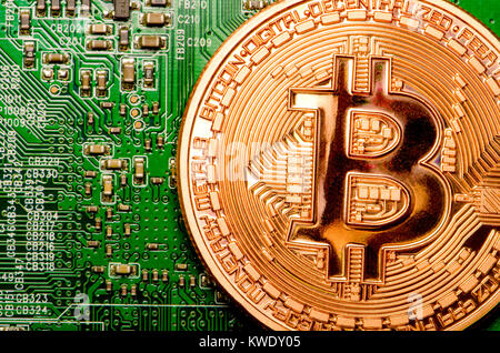 Bitcoin cryptocurrency/payment System (Kupfer Bitcoin Commemorative Runde .999 Bullion) elektronische Währung Stockfoto