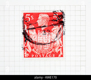 Ein König George VI 5s rot Stempel der 1939-48 Ausgabe aus einer Sammlung von britische Briefmarken. Stockfoto