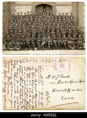 Postkarte aus der westlichen Front: ein Unternehmen der Soldaten posieren für die Kamera während des Zweiten Weltkrieges ein. Stockfoto