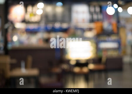 Der Hintergrund jedoch unscharf Unschärfe in Coffee Shop Kunden im Restaurant blur Hintergrund mit Bokeh Stockfoto