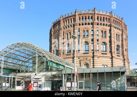 Wien, Wien: Gasometer City, 11. Simmering, Wien, Österreich Stockfoto