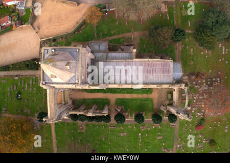 Herbst, Ariel Blick auf crowland Abtei; Crowland Stadt, Lincolnshire, England, Großbritannien Stockfoto