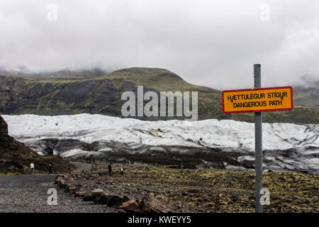 Entlang der RINGSTRASSE im Süden Islands gibt es viele Wasserfälle, Teiche, und landwirtschaftlichen Gemeinschaften. Stockfoto