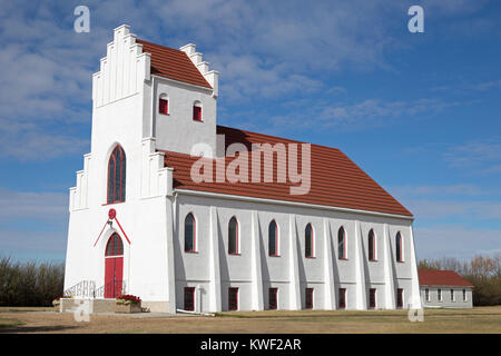Bethlehem Lutheran Church, ein historisches Gebäude von dänischen Einwanderern in einer kleinen Präriestadt gebaut Stockfoto