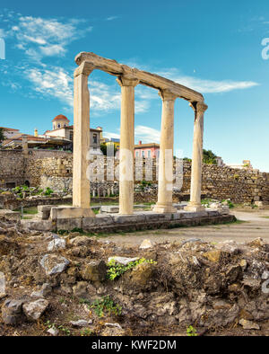 Hadrian's Bibliothek, nördlich der Akropolis von Athen in Griechenland. Panorama; dieses Bild ist getönt. Stockfoto