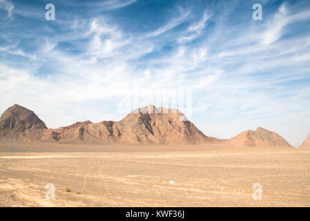 Blick über die Bafgh Wüste in der Nähe der antiken Stadt Yazd im Iran Stockfoto