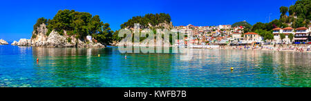 Beeindruckende Parga Dorf, Panoramaaussicht, Preveza, Griechenland. Stockfoto