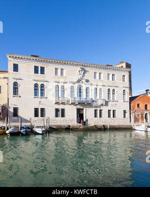 Außenansicht des Murano Glass Museum, das Museo Del Vetro, Murano, Venedig, Venetien, Italien Stockfoto