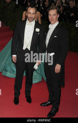 NEW YORK, NY-MAI 05: Tom Ford Benedict Cumberbatch besucht." Charles James: Jenseits der Mode' Costume Institute Gala im Metropolitan Museum der Kunst am 5. Mai 2014 in New York City. Personen: Tom Ford Benedict Cumberbatch Stockfoto