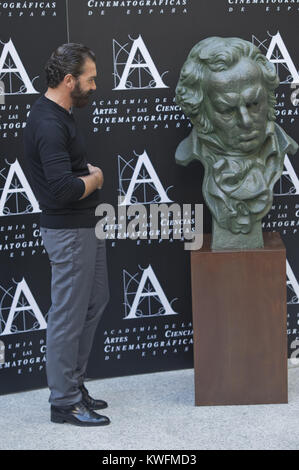 MADRID, Spanien - 23. Oktober: Enrique Gonzalez Macho (L) und Antonio Banderas an einem fotoshooting wie der spanischen Kino Academy angekündigt Antonio Banderas der Sieger des ehrenamtlichen Goya Cinema Award am 23. Oktober 2014 in Madrid empfangen werden, Spanien Personen: Antonio Banderas Stockfoto