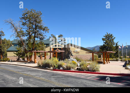 FAWNSKIN, Kalifornien - 25. SEPTEMBER 2016: Big Bear Discovery Center. Die Discovery Centre ist ein Bildungszentrum im San Bernardino National Für Stockfoto