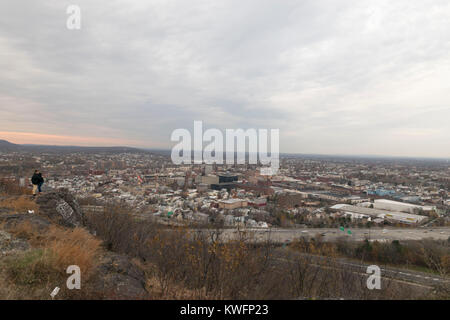 Blick auf Patternson Stadt von Auto's Garret Mountain übersehen. Stockfoto