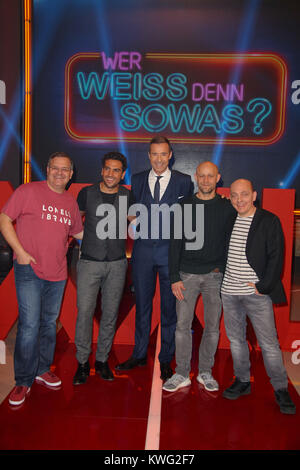 Quiz Show "Wer weiss denn sowas XXL" der Studio Hamburg. Mit: Elton, Elyas M Barek, Kai Pflaume, Jürgen Vogel und BErnhard Hoecker, Wo: Hamburg, Deutschland Wann: 02 Dec 2017 Credit: Becher/WENN.com Stockfoto