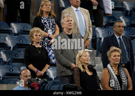 NEW YORK, NY - 05. SEPTEMBER: Alan Rickman Uhren der Männer singles Viertelfinalegleichen an Tag 10 der 2012 US Open an USTA Billie Jean King National Tennis Center am 5. September 2012 in der Nähe der Queens Borough von New York City People: Alan Rickman Stockfoto