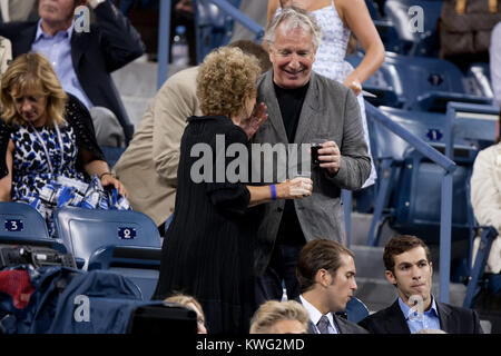 NEW YORK, NY - 05. SEPTEMBER: Alan Rickman Uhren der Männer singles Viertelfinalegleichen an Tag 10 der 2012 US Open an USTA Billie Jean King National Tennis Center am 5. September 2012 in der Nähe der Queens Borough von New York City People: Alan Rickman Stockfoto