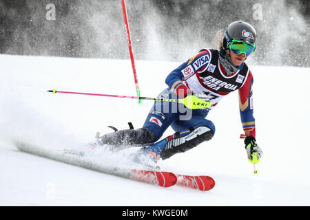 Zagreb, Kroatien. 03 Jan, 2018. Resi Stiegler der USA konkurriert während des Audi FIS Alpine Ski World Cup Frauen Slalom, Snow Queen Trophy 2018 in Zagreb, Kroatien. Credit: Goran Jakuš/Alamy leben Nachrichten Stockfoto