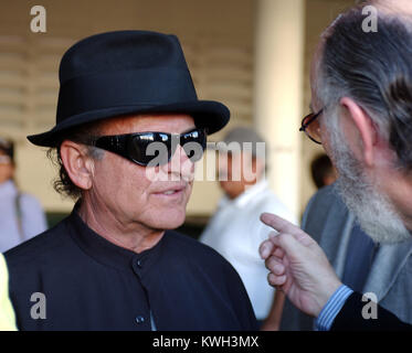 MIAMI, FL - Juli 28: (TÄGLICH UK) Oscar-prämierten Star Joe Pesci klagt für $ 3 m nach Piling auf 30 lbs eine Mafia Gangster zu spielen - nur aus der Rolle entleert werden. Die Hollywood Star hat eine Klage gegen die Produzenten des neuen Films welche Stars John Travolta als Mafia Boss John Gotti Jr Pesci behauptet, er war der Teil von Angelo Ruggiero, ein enger Freund angeboten und für Gotti Jr erzwingen eingeordnet, und vereinbart ein $ 3m. In Vorbereitung auf die Rolle, die er fast 30 lbs zu helfen, Ruggiero, der für seine schwere und stämmigen Bau bekannt war Spielen gewonnen. Aber in rechtlichen Papiere in Los Angeles eingereicht Der 68-jährige Schauspieler clai Stockfoto