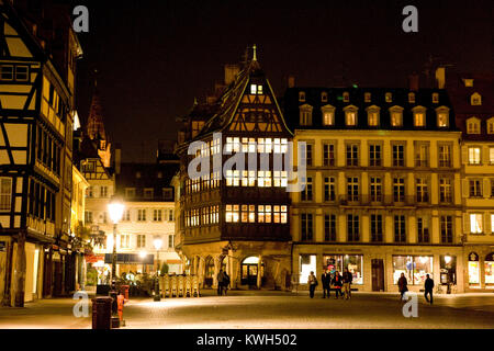 Europa / Frankreich / Elsass/Paris/Straßburg. La Maison Kammerzell. Gebrauch nuit / Außenansicht bei Nacht Stockfoto