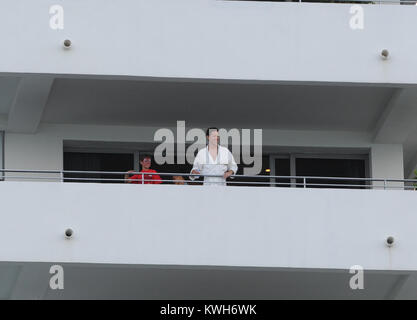 MIAMI BEACH, FL - 3. JULI: Tom Cruise feiert seinen 49. Geburtstag (3. Juli 1962) mit seiner Frau Katie Holmes und seine Kinder Suri Cruise und Connor Cruise im Soho Beach House Miami Hotel. Am 3. Juli 2011 in Miami Beach, Florida, Leute: Connor Cruise Stockfoto