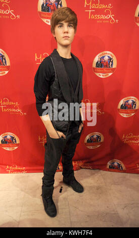 NEW YORK - 15. März: Justin Bieber stellt seine Wachs arbeiten bei Madame Tussauds am 15. März 2011. Am 15. März 2011 in New York City People: Justin Bieber Stockfoto