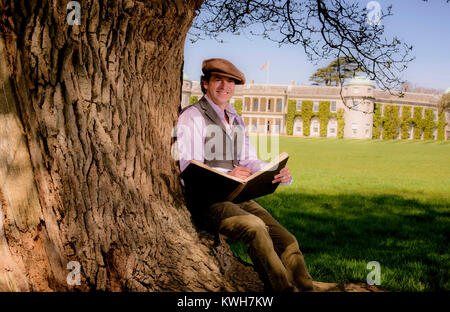 Künstler Jeremy Houghton in Goodwood House, als er Artist in Residence im Jahr 2016 war. Stockfoto