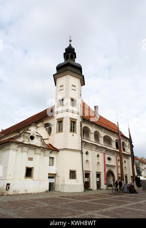 Fassade von Maribor Regional Museum im Zentrum von Maribor, Slowenien. Das Museum befindet sich in das Schloss von Maribor. Stockfoto