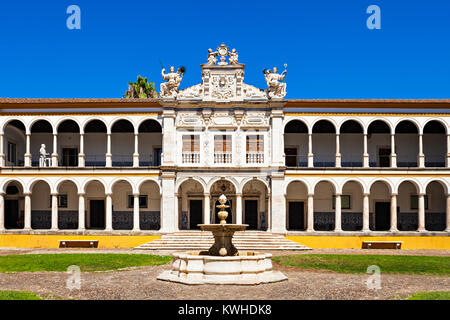 Die Universität von Evora, die zweitälteste in Portugal, wurde im 16. Jahrhundert von Kardinal Infante Dom Henrique gegründet wurde sie an die Socie geliefert Stockfoto