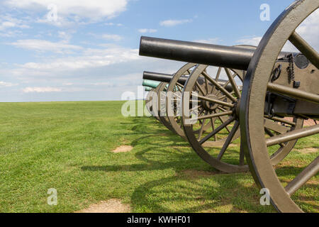 Low Angle View der Linie der Bürgerkrieg Kanone, Antietam National Battlefield, Maryland, USA. Stockfoto