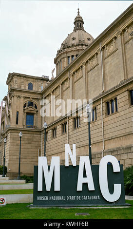 BARCELONA - 10. Dezember 2017: Museu Nacional d'Art de Catalunya (Museum für Katalanische Kunst) Stockfoto