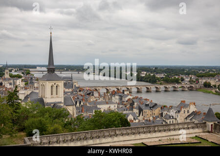 Anzeigen von Saumur und die Loire, Saumur, Frankreich, Europa. Stockfoto