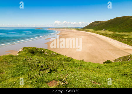 Ein Bild mit Blick auf den Strand von Rhossili Bay, South Wales, UK. Stockfoto