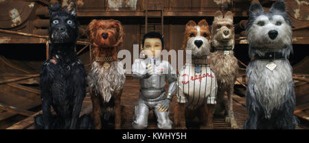 Isle of Dogs ist eine bevorstehende Amerikanische stop-motion animierte Abenteuer Film geschrieben und von Wes Anderson geleitet. Dieses Foto ist nur für den redaktionellen Gebrauch bestimmt und unterliegen dem Copyright der Film Company und/oder der Fotograf durch den Film oder die Produktion Firma zugewiesen und kann nur reproduziert durch Veröffentlichungen im Zusammenhang mit der Förderung der oben genannten Film. Eine obligatorische Gutschrift auf dem Film Firma ist erforderlich. Der Fotograf sollte auch angerechnet werden, wenn bekannt. Stockfoto