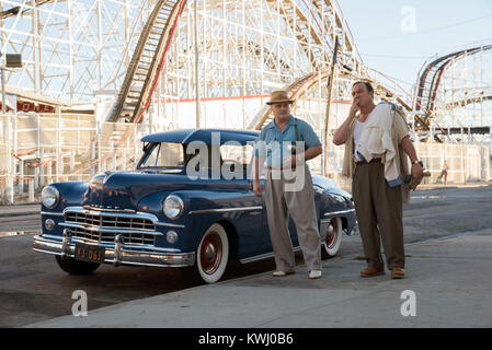 Wonder Wheel ist ein 2017 amerikanischen Periode Drama Film geschrieben und von Woody Allen. Es stars Kate Winslet, Jim Belushi, Juno Temple, und Justin Timberlake. Dieses Foto ist nur für den redaktionellen Gebrauch bestimmt und unterliegen dem Copyright der Film Company und/oder der Fotograf durch den Film oder die Produktion Firma zugewiesen und kann nur reproduziert durch Veröffentlichungen im Zusammenhang mit der Förderung der oben genannten Film. Eine obligatorische Gutschrift auf dem Film Firma ist erforderlich. Der Fotograf sollte auch angerechnet werden, wenn bekannt. Stockfoto