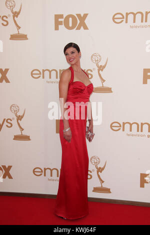 LOS ANGELES, Ca - 18. SEPTEMBER: Adrianne Palicki besucht die 63. Primetime Emmy Awards am 18. September 2011 in Los Angeles, United States. Personen: Adrianne Palicki Stockfoto