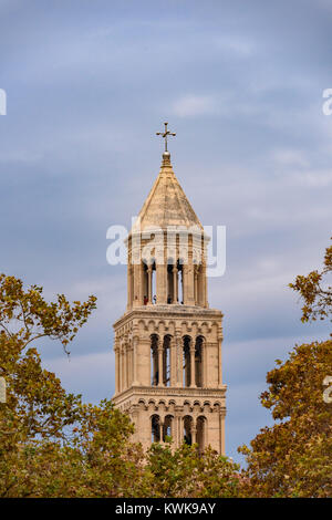 Top der Glockenturm von St. Domnius, Split, Kroatien Stockfoto